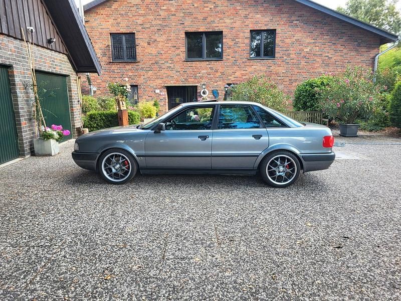 Second-hand Audi 80 90 CP (66 kW) 1994 Gri Berlinǎ