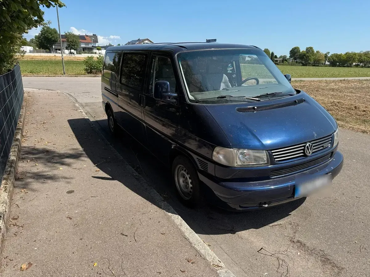 Gebraucht VW Caravelle 102 PS (75 kW) 1998 Blau Van / Kleinbus