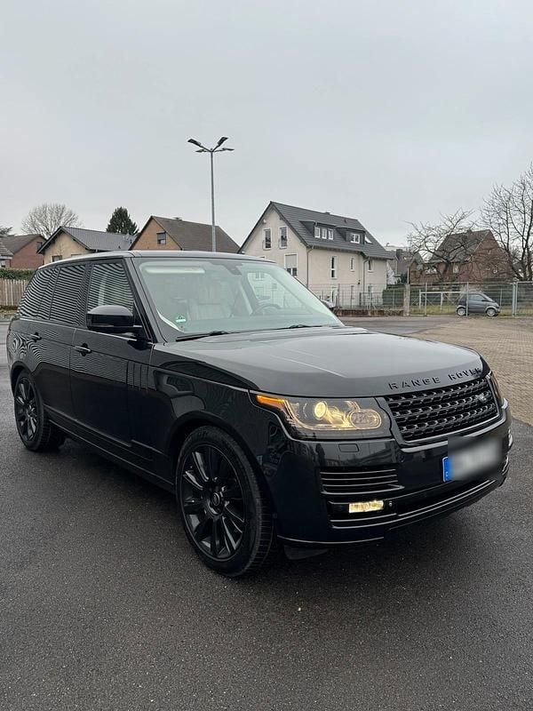 Schwarz Gebraucht 2014 Land Rover Range Rover Vogue SUV | 29.500 € (Fairer Preis) - Bild 1/4