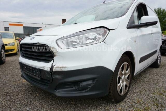 Gebraucht Ford Transit Trend 97 PS (71 kW) 2015 Weiß Van / Kleinbus