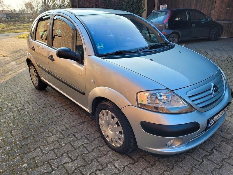 Second-hand Citroën C3 73 CP (53 kW) 2003 Argintiu Berlinǎ