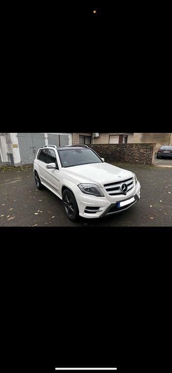 Weiß Gebraucht 2014 Mercedes GLK250 AMG SUV | 19.990 € (Fairer Preis) - Bild 1/4