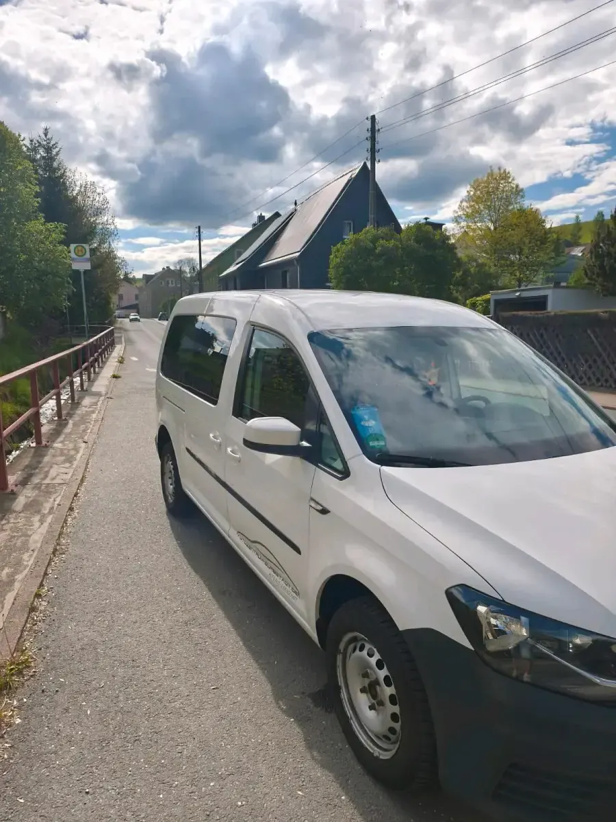 Gebraucht VW Caddy 102 PS (75 kW) 2019 Weiß Van / Kleinbus