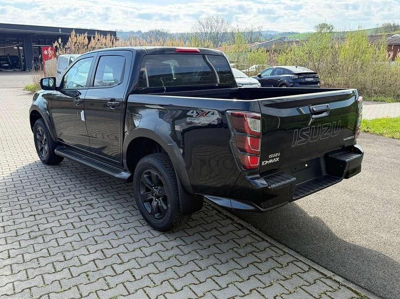 Neu Isuzu D-Max 163 PS (119 kW) 2025 Schwarz Pickup