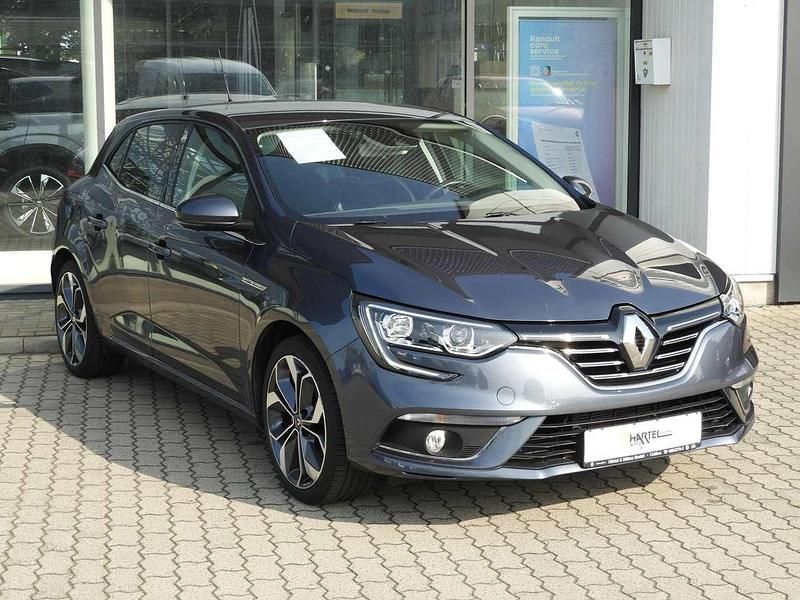Titaniumgrau Gebraucht 2018 Renault Mégane IV Intens Limousine | 12.990 € (Fairer Preis) - Bild 1/4