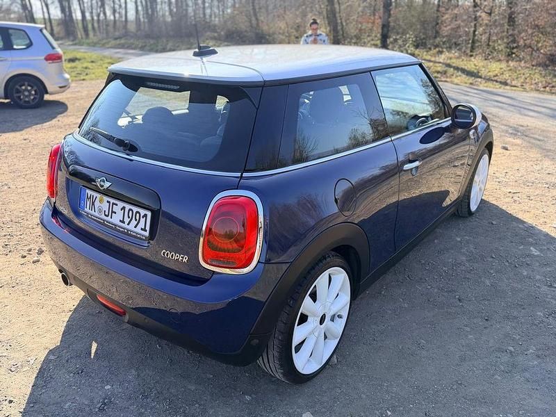 Gebraucht Mini Cooper 136 PS (100 kW) 2018 Blau Kleinwagen