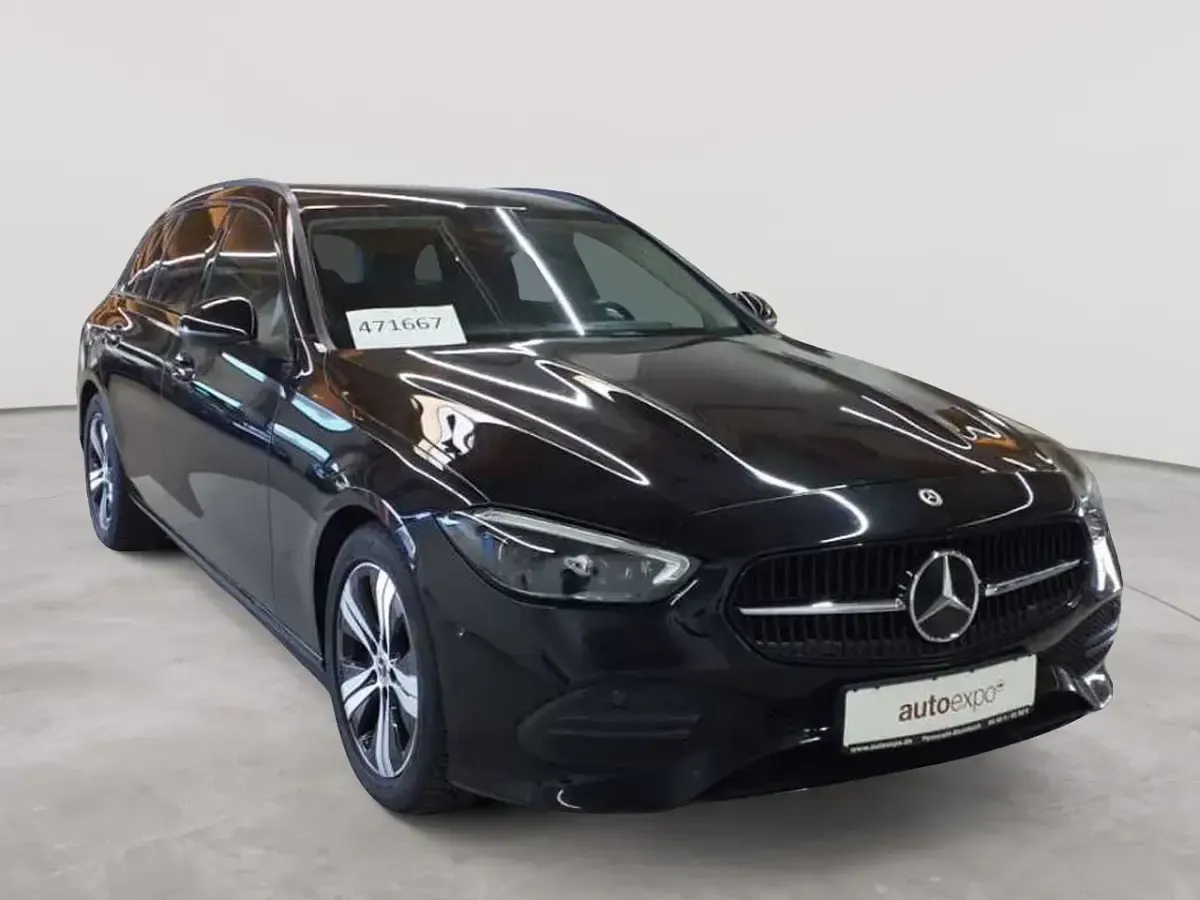 Gebraucht Mercedes C200 Avantgarde 163 PS (119 kW) 2023 Kombi