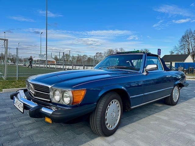 Gebraucht Mercedes SL380 155 PS (114 kW) 1984 Blau Cabrio