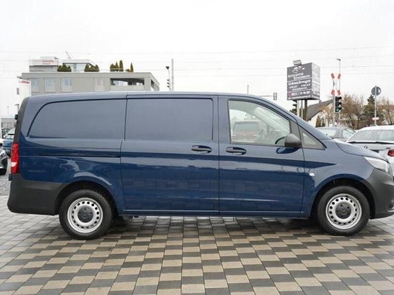 Gebraucht Mercedes Vito 136 PS (100 kW) 2023 Blau Van