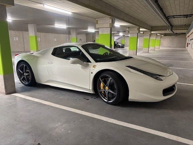 Gebraucht Ferrari 458 570 PS (419 kW) 2012 Weiß Cabrio
