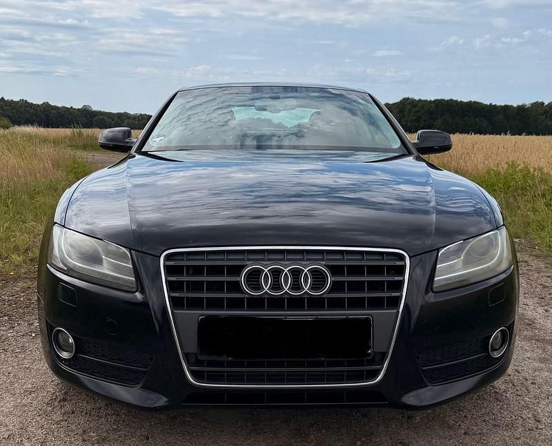Schwarz Gebraucht 2011 Audi A5 Comfort Coupé | 10.990 € (Fairer Preis) - Bild 1/4