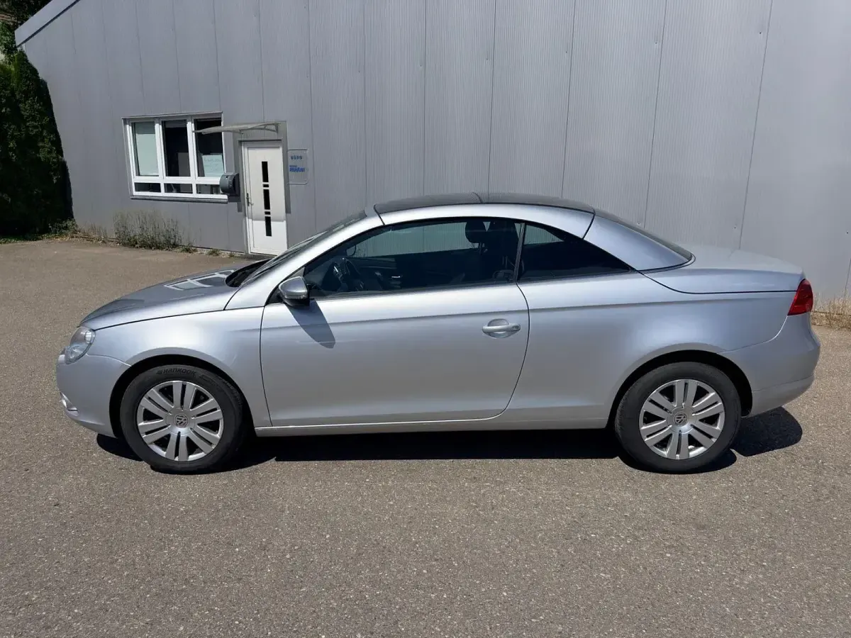 Gebraucht VW Eos 122 PS (89 kW) 2010 Silber Cabrio