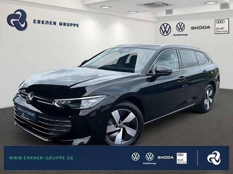 Grenadillschwarz metallic Gebraucht 2024 VW Passat Business Kombi | 35.499 € (Superpreis) - Bild 1/4