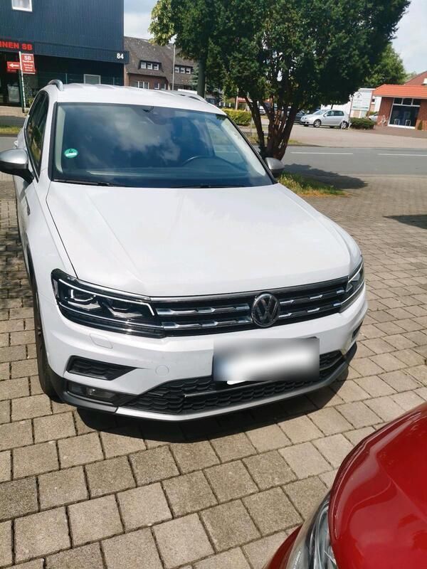 Weiß Gebraucht 2018 VW Tiguan Allspace SUV | 24.800 € (Etwas zu teuer) - Bild 1/4