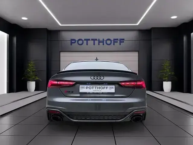 Używany Audi RS5 Sportback Competition 450 KM (330 kW) 2025 Szary Sedan/Limuzyna