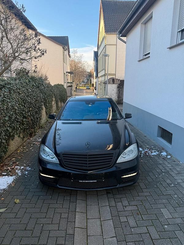 Schwarz Gebraucht 2009 Mercedes S63 AMG AMG Limousine | 18.999 € (Fairer Preis) - Bild 1/4