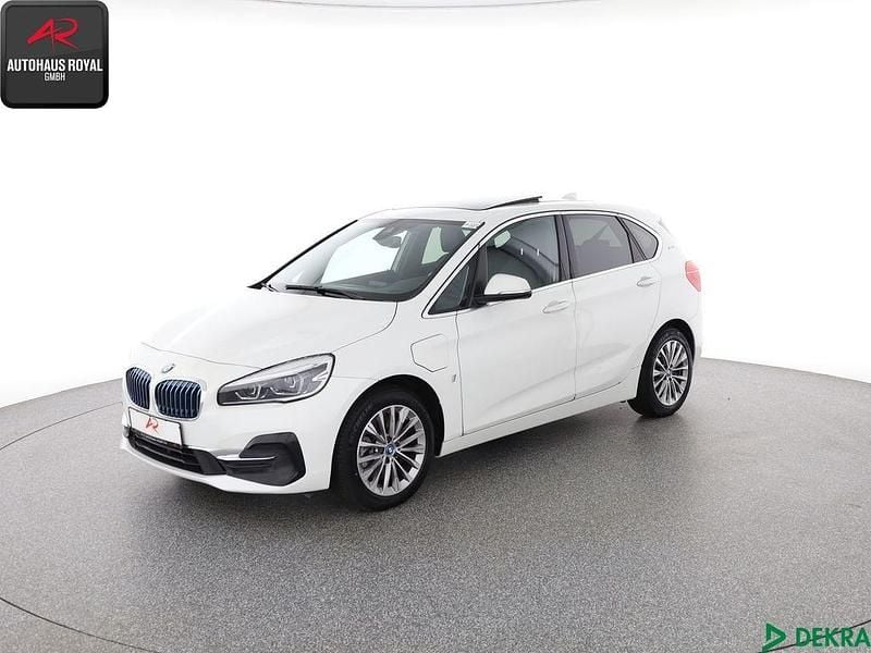 Alpinweiss Gebraucht 2018 BMW 225 Active Tourer Luxury Line Van / Kleinbus | 18.880 € (Guter Preis) - Bild 1/4
