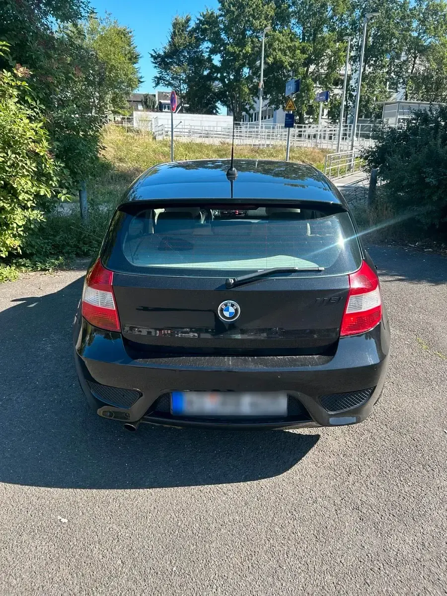 Gebraucht BMW 118 129 PS (94 kW) 2005 Schwarz Kleinwagen