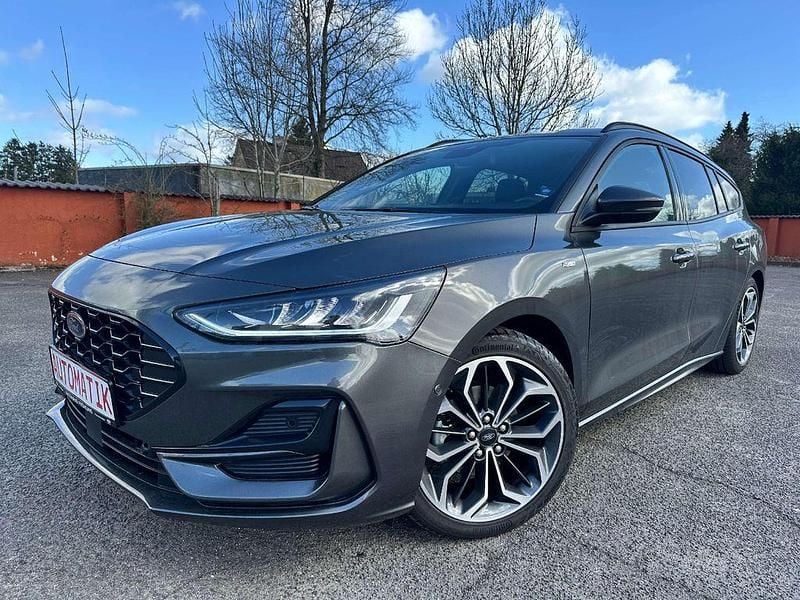 Gebraucht Ford Focus ST-Line X 116 PS (85 kW) 2025 Grau Limousine