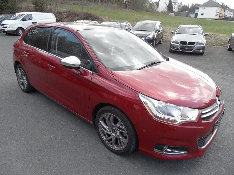 Used Citroën C4 SELECTION 150 HP (110 kW) 2014 Red Sedan
