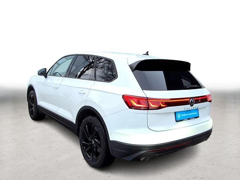 Gebraucht VW Touareg Basis 286 PS (210 kW) 2024 Weiß SUV