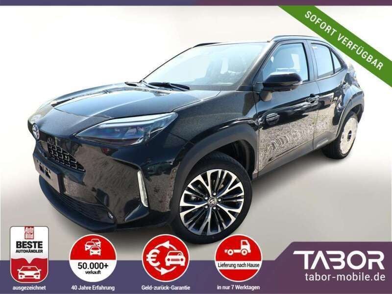 Schwarz (night sky black metallic) Neu 2025 Toyota Yaris Cross SUV | 28.788 € - Bild 1/4