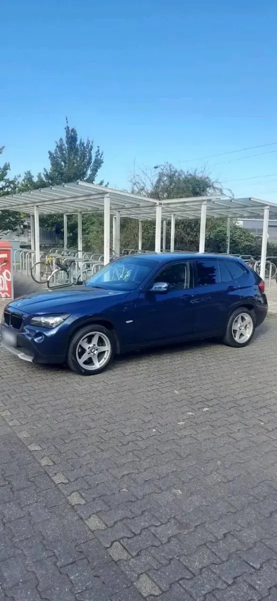 Gebraucht BMW X1 2011 Blau SUV
