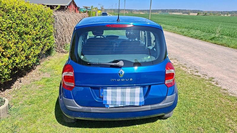 Second-hand Renault Modus 75 CP (55 kW) 2008 Albastru Monovolum