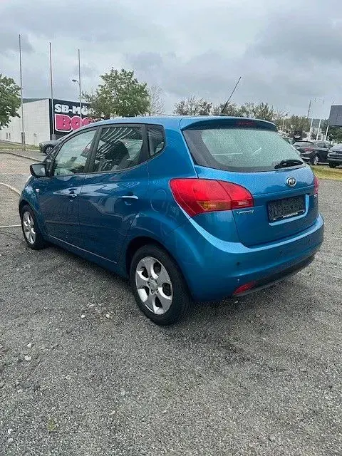 Gebraucht Kia Venga Vision 90 PS (66 kW) 2011 Blau Kleinwagen