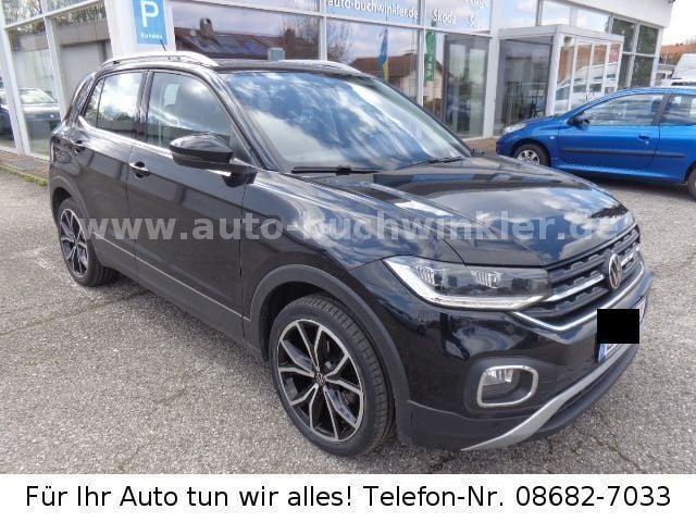 Deep black perleffekt (metallic) Gebraucht 2021 VW T-Cross Style SUV | 22.790 € (Guter Preis) - Bild 1/4