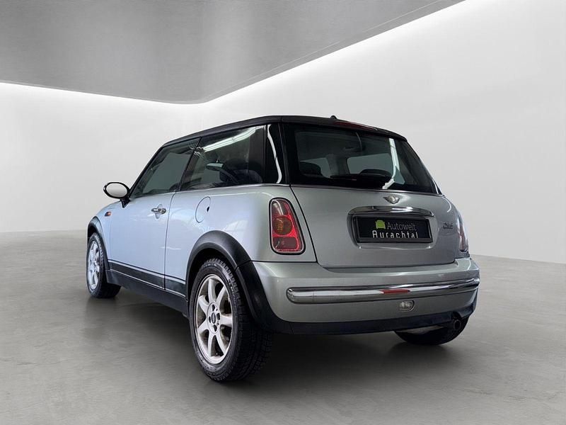 Usata Mini ONE 90 CV (66 kW) 2004 Argento Utilitaria