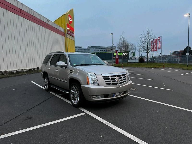 Gebraucht Cadillac Escalade 409 PS (300 kW) 2007 Grau SUV