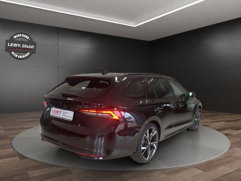 Neu Skoda Octavia SportLine 150 PS (110 kW) 2025 Schwarz Kombi