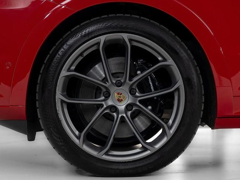 Gebraucht Porsche Cayenne Coupe 470 PS (345 kW) 2023 Rot Coupé