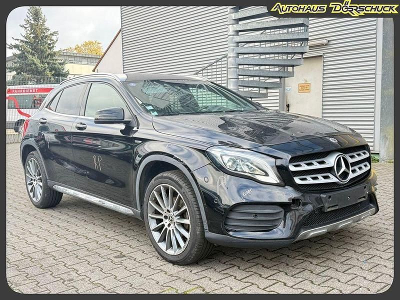 Schwarz Gebraucht 2019 Mercedes GLA180 AMG SUV | 20.990 € (Fairer Preis) - Bild 1/4