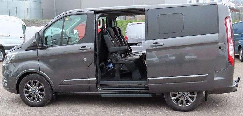 Gebraucht Ford Tourneo Titanium X 185 PS (136 kW) 2021 Grau Van / Kleinbus