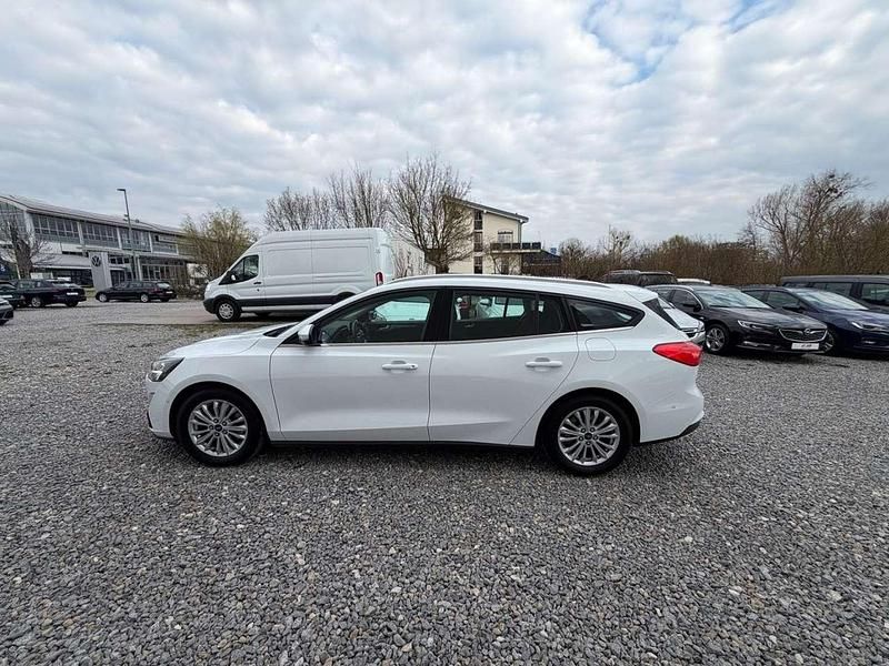 Gebraucht Ford Focus Titanium 150 PS (110 kW) 2020 Frozen white Kombi