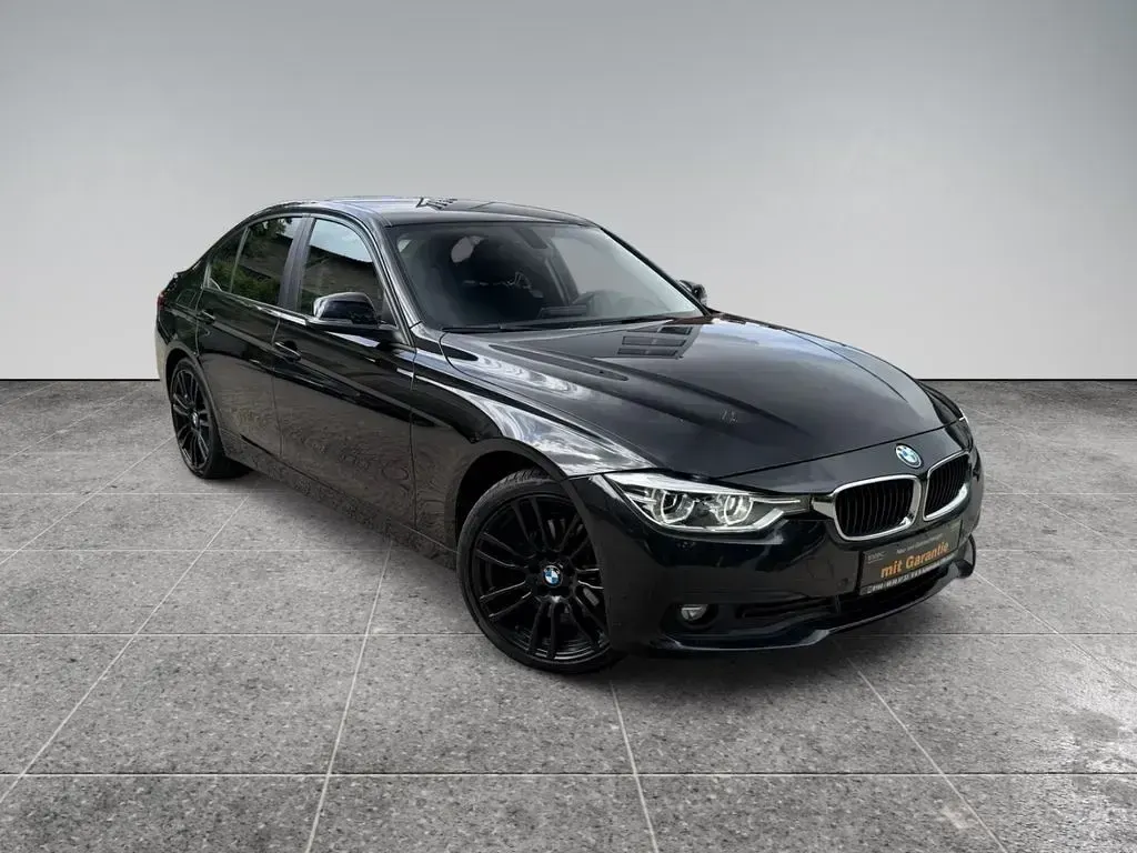 Gebraucht BMW 320 Advantage 190 PS (139 kW) 2016 Schwarz Limousine