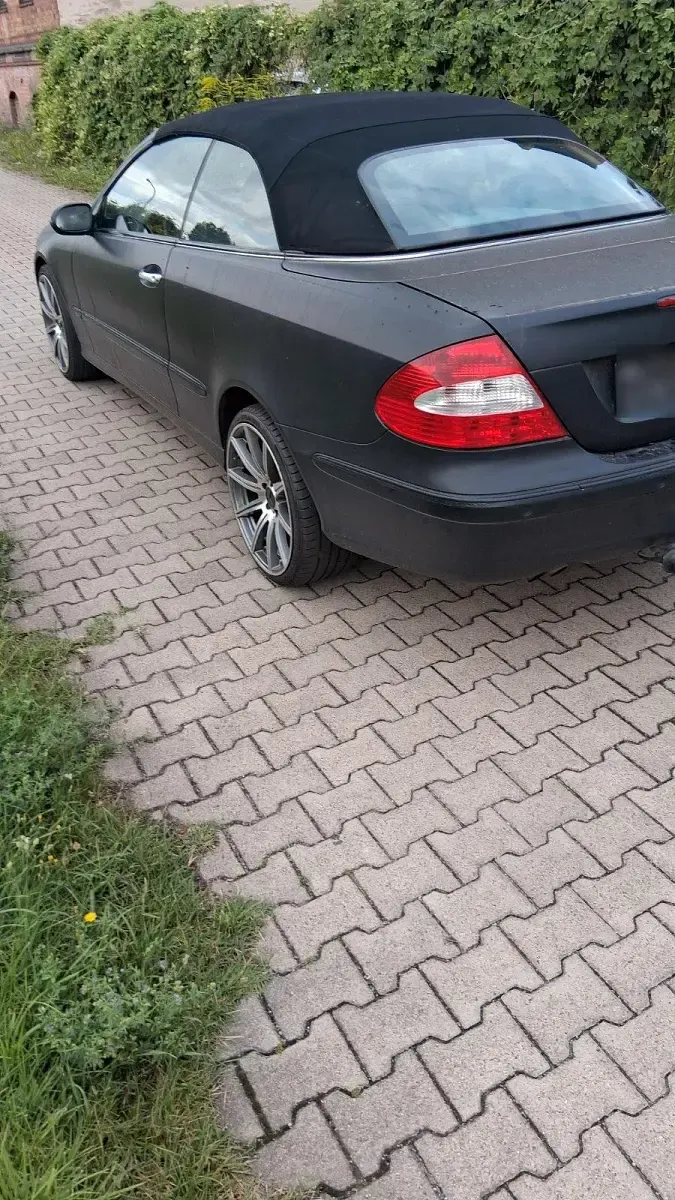 Gebraucht Mercedes CLK320 224 PS (164 kW) 2005 Schwarz Cabrio
