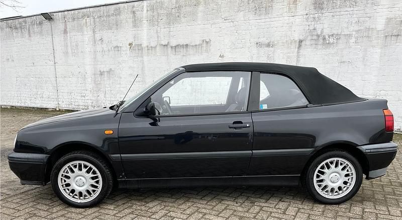 Gebraucht VW Golf Cabriolet 75 PS (55 kW) 2002 Schwarz Cabrio