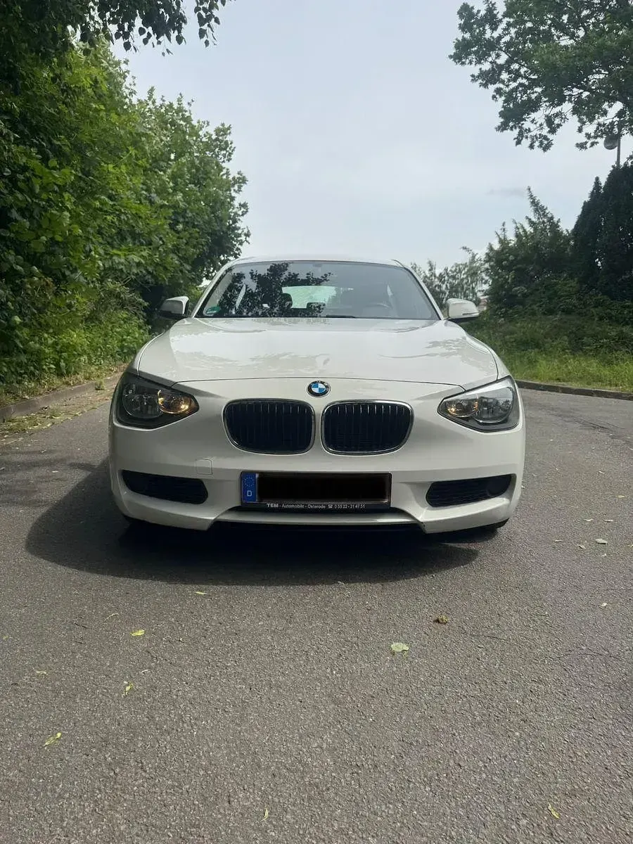 Gebraucht BMW 116 Advantage 136 PS (100 kW) 2014 Weiß Kleinwagen