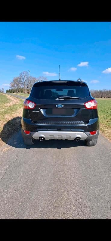 Gebraucht Ford Kuga Titanium 136 PS (100 kW) 2010 Schwarz SUV