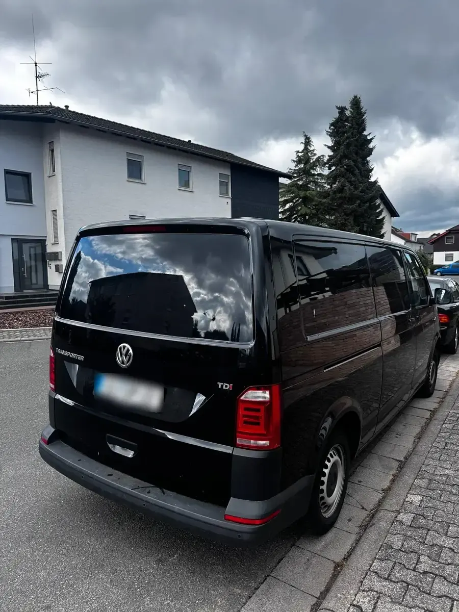 Gebraucht VW Transporter 150 PS (110 kW) 2018 Schwarz Van