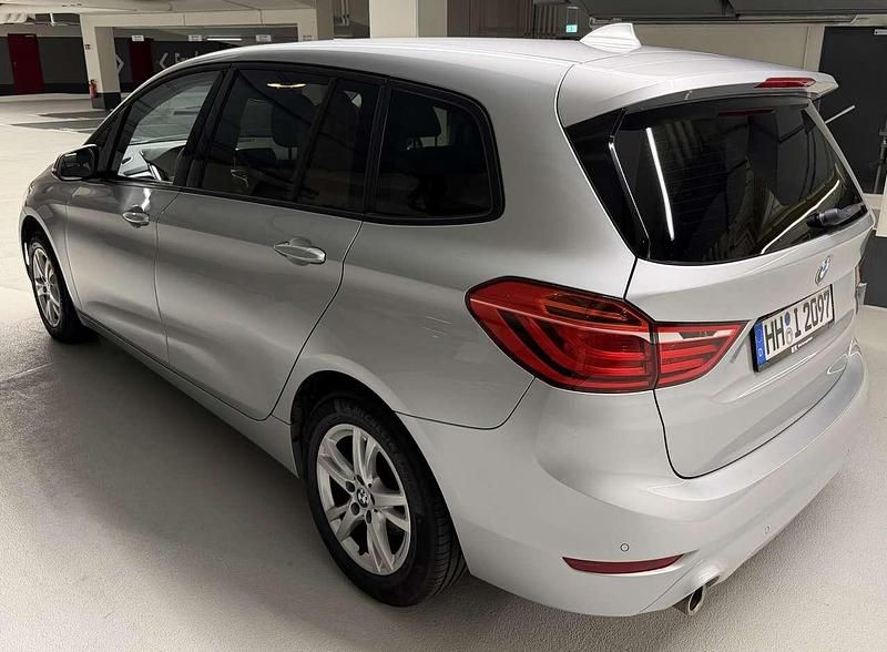 Gebraucht BMW 218 Advantage 140 PS (102 kW) 2020 Grau Van / Kleinbus