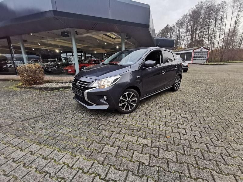 Grau Gebraucht 2023 Mitsubishi Space Star Select+ Limousine | 12.990 € (Fairer Preis) - Bild 1/4