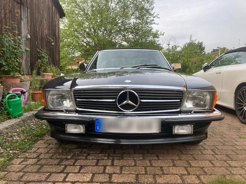 Schwarz Gebraucht 1985 Mercedes SL380 Cabrio | 28.500 € - Bild 1/4