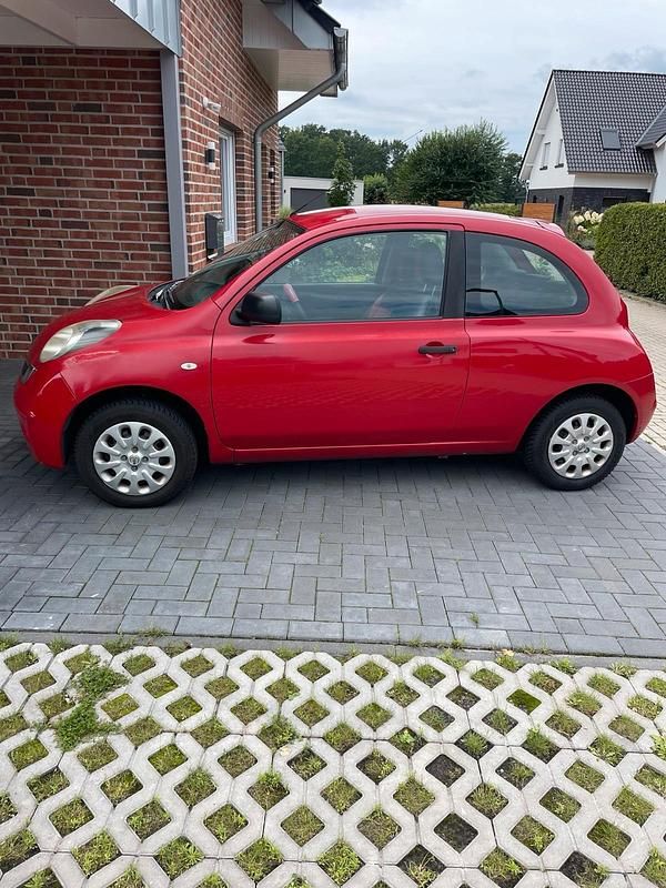 Rot Gebraucht 2009 Nissan Micra Kleinwagen | 400 € - Bild 1/4