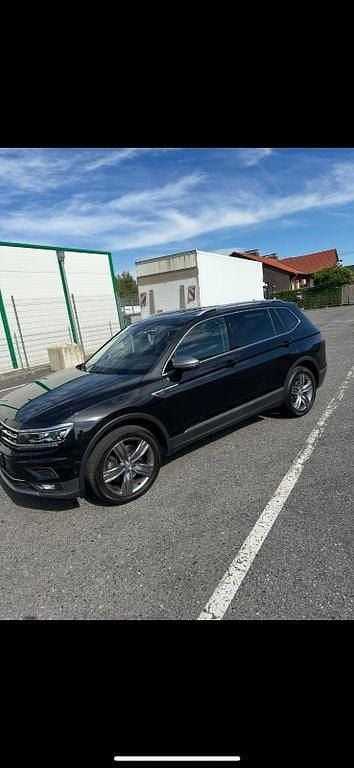 Gebraucht VW Tiguan Allspace Highline 239 PS (175 kW) 2019 Schwarz SUV