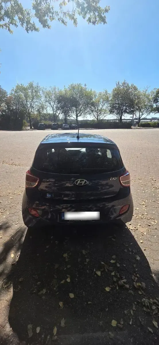 Gebraucht Hyundai i10 67 PS (49 kW) 2016 Blau Kleinwagen