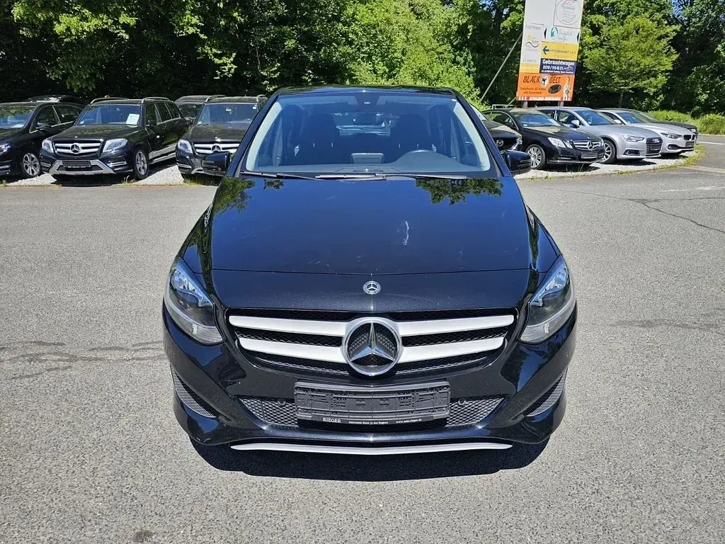 Gebraucht Mercedes B220 177 PS (130 kW) 2017 Schwarz Kleinwagen